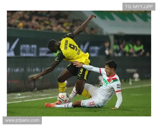 [德甲]吉滕斯兜射远角得手 多特蒙德先下一城.